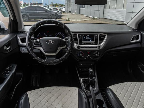 Hyundai Solaris II с пробегом 2019 года, цена 1 165 000 рублей, 233390 км, седан, Автокод Объявления