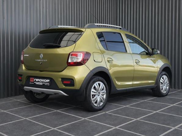 Renault Sandero II с пробегом 2016 года, цена 887 000 рублей, 116179 км, хэтчбек, Автокод Объявления