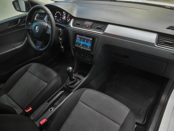 Skoda Rapid I с пробегом 2014 года, цена 790 000 рублей, 205000 км, лифтбек, Автокод Объявления