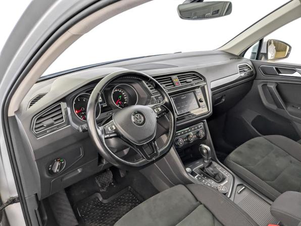Volkswagen Tiguan II с пробегом 2017 года, цена 1 990 000 рублей, 125740 км, внедорожник, Автокод Объявления