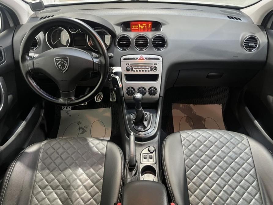 Peugeot 408 I Рестайлинг Курск  - изображение 8