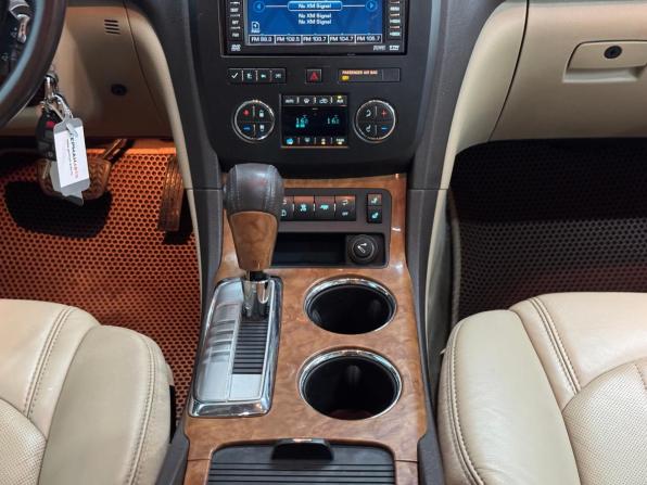 Buick Enclave I с пробегом 2008 года, цена 950 000 рублей, 156000 км, внедорожник, Автокод Объявления