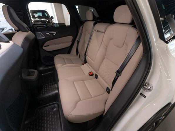 Volvo XC60 II Рестайлинг 2 с пробегом 2025 года, цена 5 900 000 рублей, 2597 км, внедорожник, Автокод Объявления