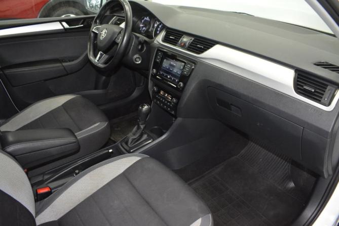 Skoda Rapid I Рестайлинг с пробегом 2019 года, цена 1 338 000 рублей, 144000 км, лифтбек, Автокод Объявления