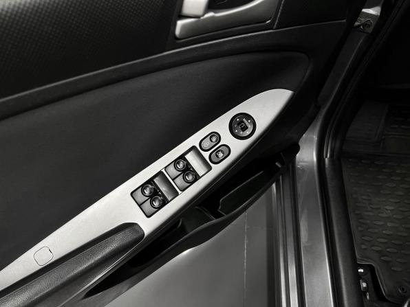 Hyundai Solaris I Рестайлинг с пробегом 2014 года, цена 1 020 000 рублей, 135065 км, седан, Автокод Объявления