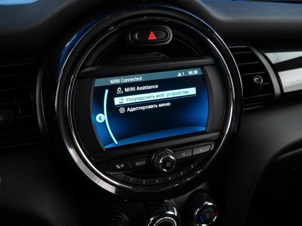 Mini Hatch III (F55/F56) с пробегом 2018 года, цена 1 599 077 рублей, 130540 км, хэтчбек, Автокод Объявления