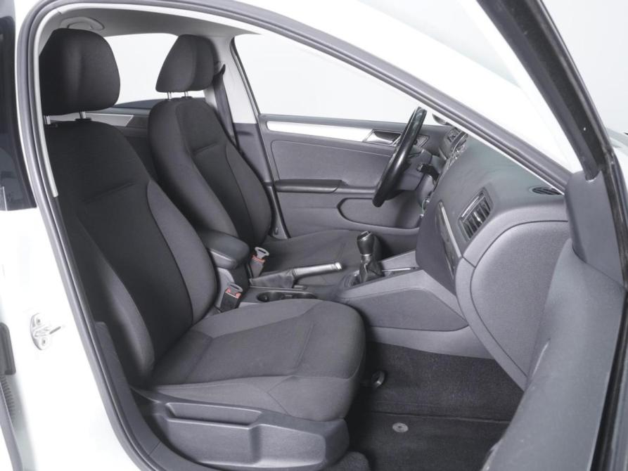 Volkswagen Jetta VI Рестайлинг Ростов-на-Дону  - изображение 8