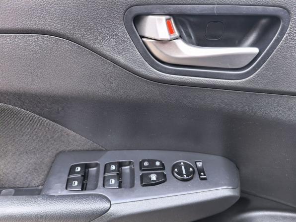 Hyundai Solaris II с пробегом 2019 года, цена 1 675 000 рублей, 23688 км, седан, Автокод Объявления
