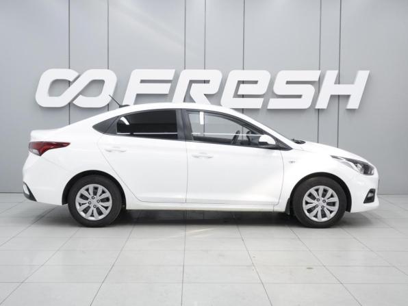 Hyundai Solaris II с пробегом 2019 года, цена 1 230 000 рублей, 119042 км, седан, Автокод Объявления
