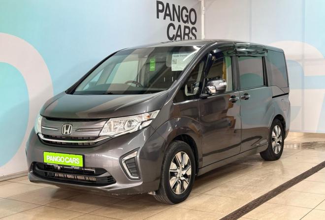 Honda Stepwgn V с пробегом 2017 года, цена 1 700 000 рублей, 161600 км, минивэн, Автокод Объявления