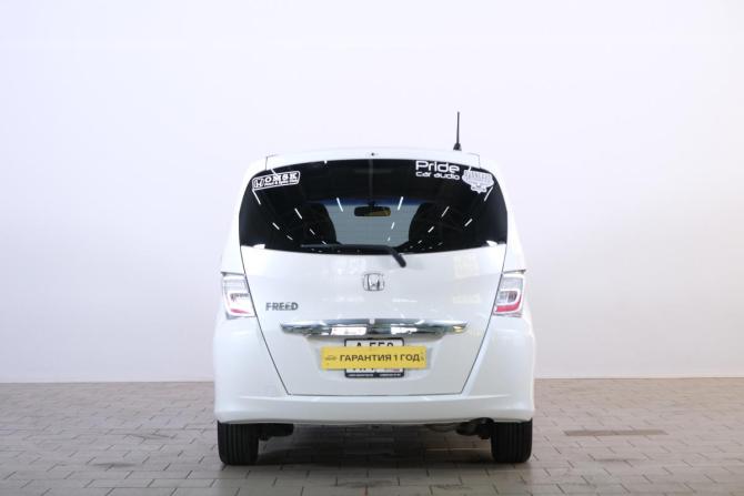 Honda Freed I Рестайлинг с пробегом 2014 года, цена 1 399 000 рублей, 102000 км, компактвэн, Автокод Объявления