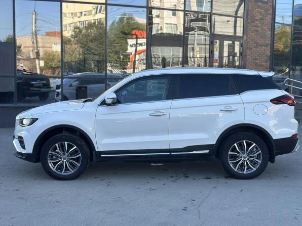 Geely Atlas Pro с пробегом 2022 года, цена 2 100 000 рублей, 30514 км, внедорожник, Автокод Объявления