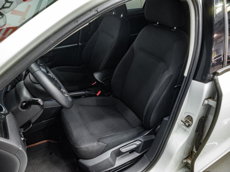 Volkswagen Jetta VI Рестайлинг Челябинск  - изображение 13
