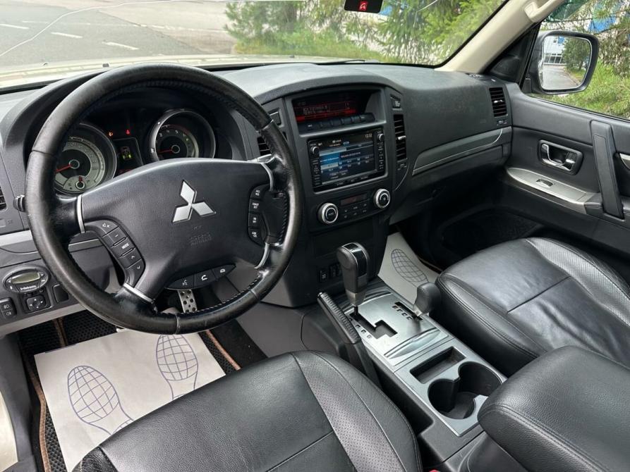 Mitsubishi Pajero IV Рестайлинг 1 Санкт-Петербург  - изображение 13