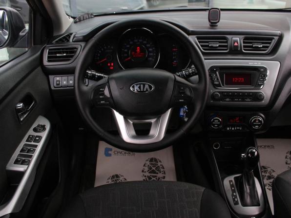 Kia Rio III Рестайлинг с пробегом 2015 года, цена 740 000 рублей, 234497 км, хэтчбек, Автокод Объявления
