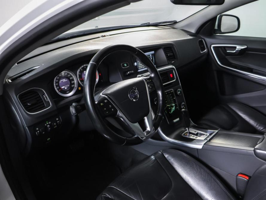 Volvo S60 II Москва  - изображение 15