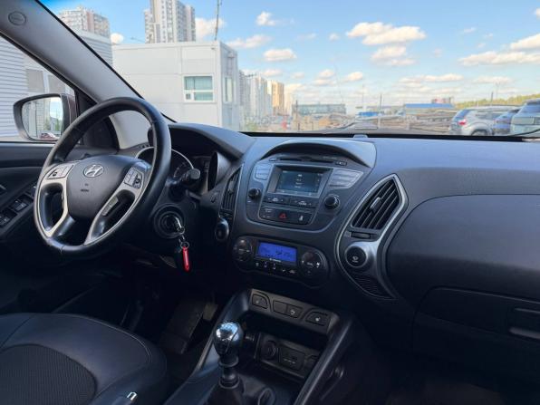 Hyundai ix35 I Рестайлинг с пробегом 2013 года, цена 1 095 000 рублей, 226000 км, внедорожник, Автокод Объявления