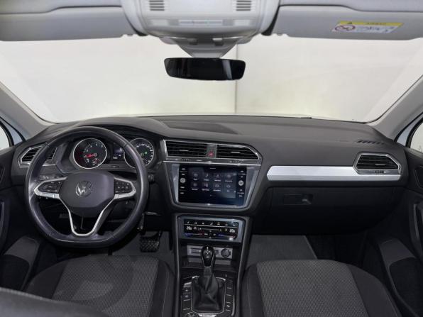 Volkswagen Tiguan II Рестайлинг с пробегом 2021 года, цена 3 399 000 рублей, 30800 км, внедорожник, Автокод Объявления