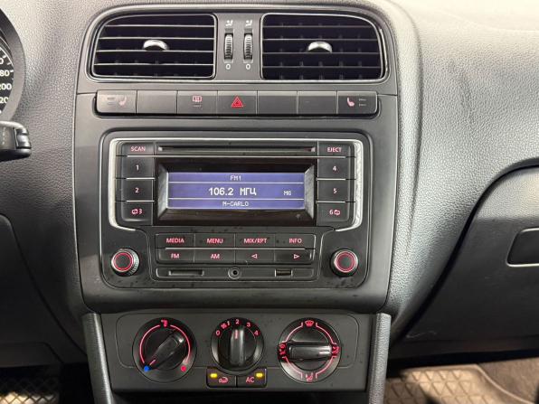 Volkswagen Polo V с пробегом 2014 года, цена 840 000 рублей, 138883 км, седан, Автокод Объявления