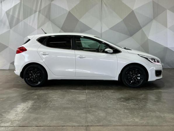 Kia Ceed II Рестайлинг с пробегом 2015 года, цена 1 230 000 рублей, 108834 км, хэтчбек, Автокод Объявления