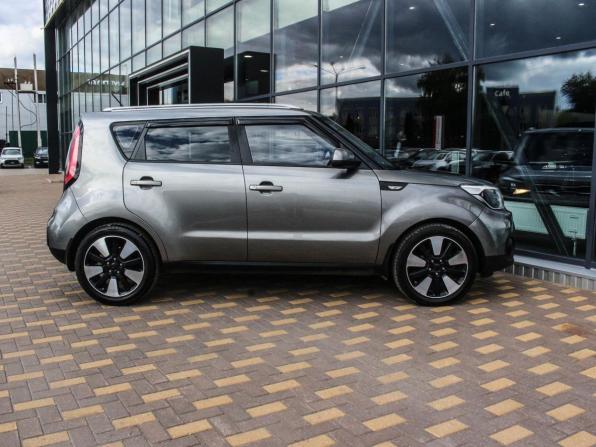 Kia Soul II Рестайлинг с пробегом 2017 года, цена 1 460 600 рублей, 74531 км, хэтчбек, Автокод Объявления