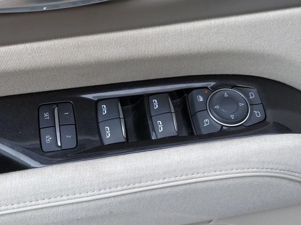 Cadillac Escalade V с пробегом 2021 года, цена 9 700 000 рублей, 77500 км, внедорожник, Автокод Объявления