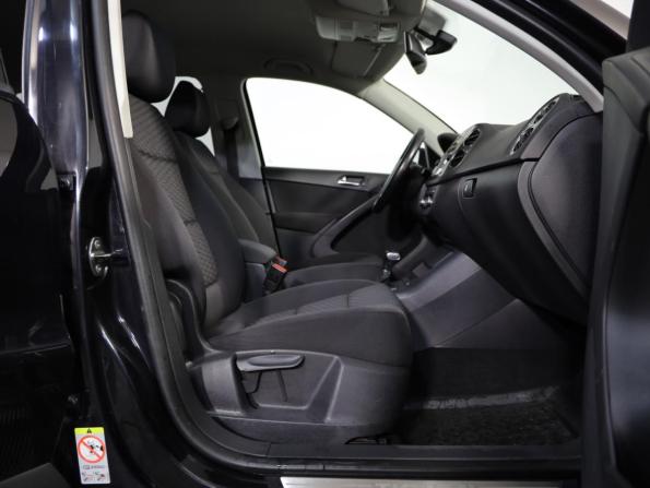 Volkswagen Tiguan I с пробегом 2010 года, цена 829 000 рублей, 292745 км, внедорожник, Автокод Объявления