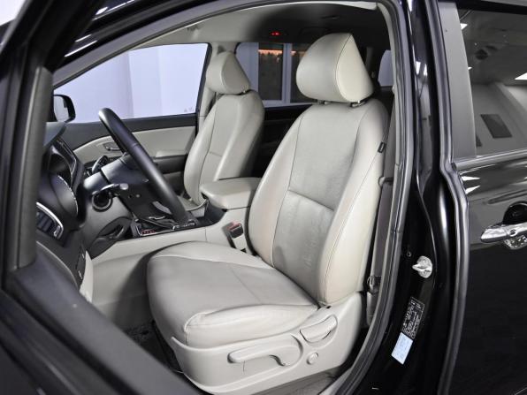 Kia Carnival III с пробегом 2018 года, цена 2 549 000 рублей, 151000 км, минивэн, Автокод Объявления