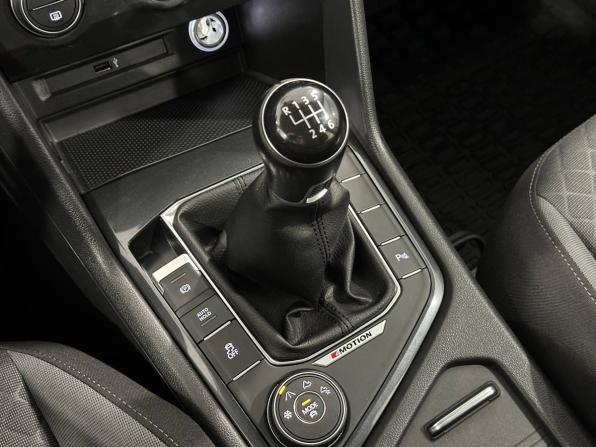 Volkswagen Tiguan II с пробегом 2017 года, цена 2 077 000 рублей, 132557 км, внедорожник, Автокод Объявления