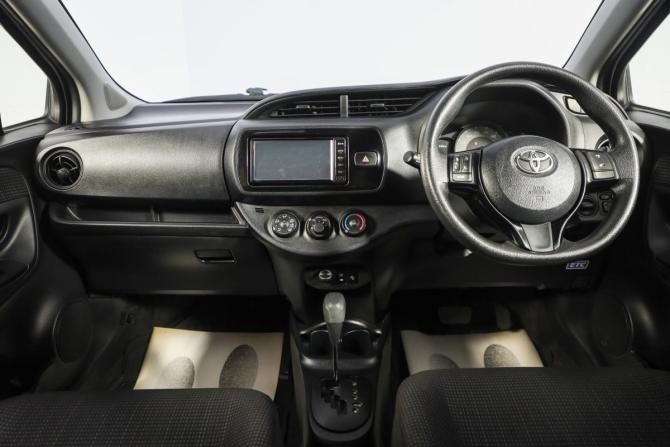 Toyota Vitz III (XP130) Рестайлинг 2 с пробегом 2018 года, цена 1 199 000 рублей, 93000 км, хэтчбек, Автокод Объявления