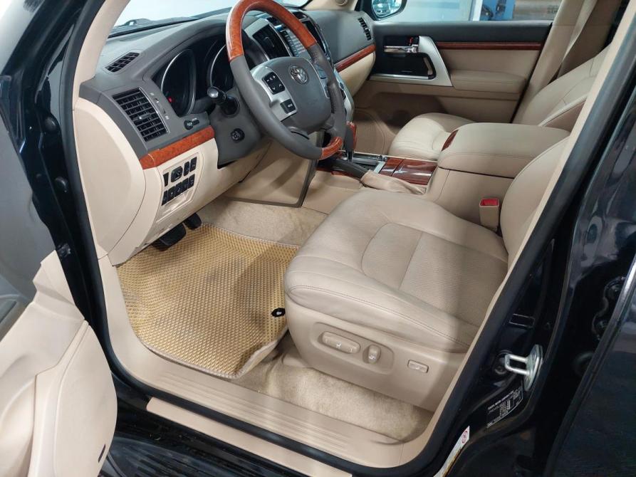 Toyota Land Cruiser 200 Series Рестайлинг 1 Пермь  - изображение 18