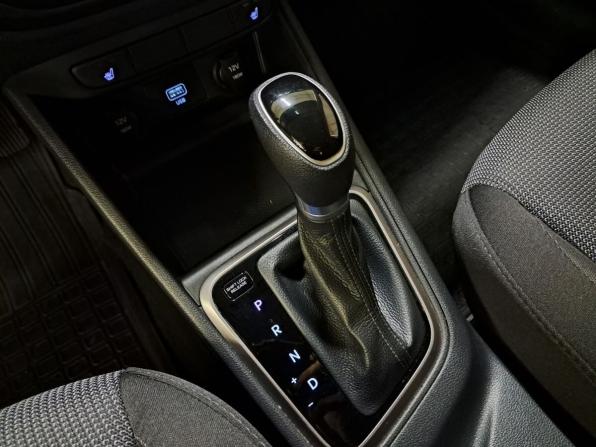 Hyundai Solaris II с пробегом 2019 года, цена 1 330 000 рублей, 118400 км, седан, Автокод Объявления