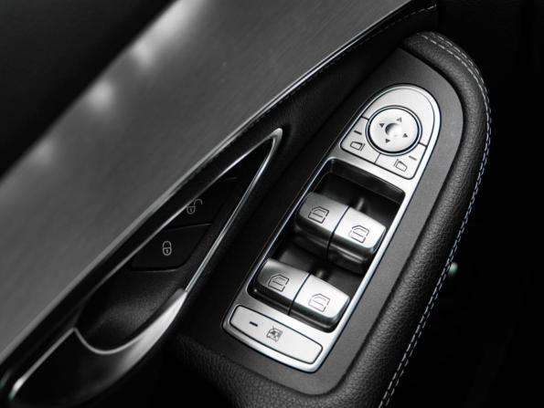 Mercedes-Benz C-Класс IV (W205) с пробегом 2015 года, цена 2 675 000 рублей, 58023 км, седан, Автокод Объявления
