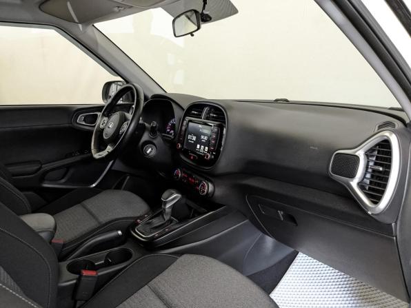 Kia Soul III с пробегом 2021 года, цена 2 000 000 рублей, 70331 км, хэтчбек, Автокод Объявления