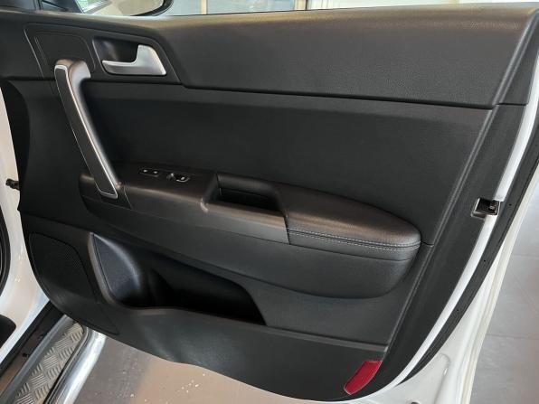 Kia Sportage IV Рестайлинг с пробегом 2021 года, цена 2 650 000 рублей, 85212 км, внедорожник, Автокод Объявления