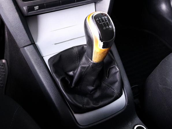 Skoda Octavia II (A5) Рестайлинг с пробегом 2011 года, цена 800 000 рублей, 255000 км, лифтбек, Автокод Объявления