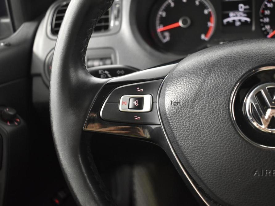 Volkswagen Polo V Рестайлинг Казань  - изображение 14