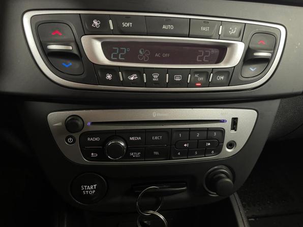 Renault Megane III Рестайлинг с пробегом 2014 года, цена 720 000 рублей, 170770 км, хэтчбек, Автокод Объявления