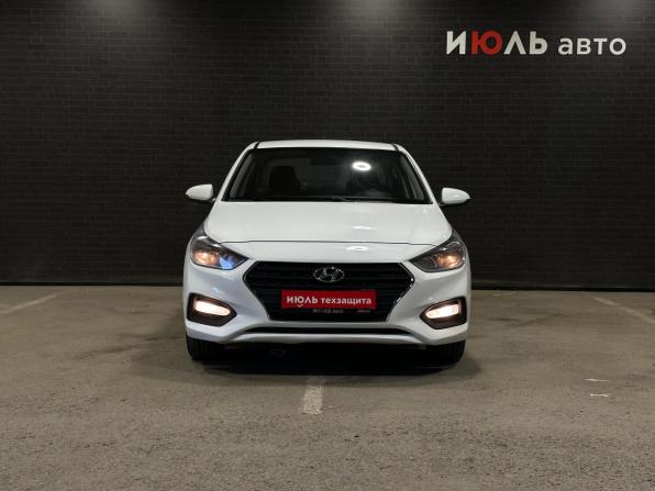 Hyundai Solaris II с пробегом 2018 года, цена 1 320 000 рублей, 54807 км, седан, Автокод Объявления