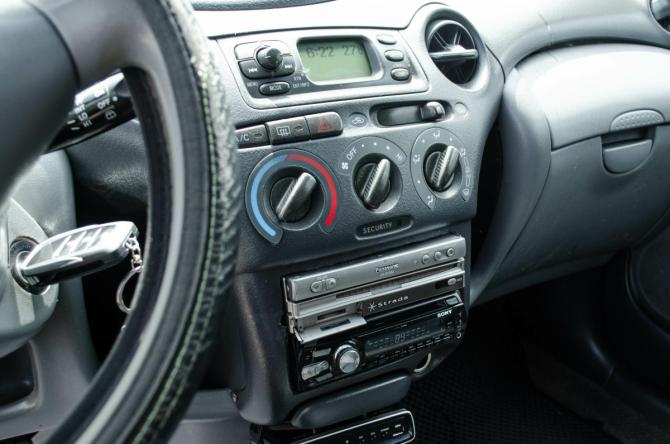 Toyota Yaris I с пробегом 2002 года, цена 340 000 рублей, 289000 км, хэтчбек, Автокод Объявления