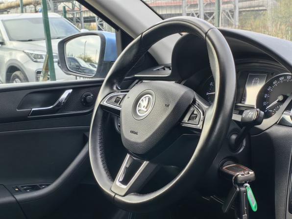 Skoda Rapid I с пробегом 2015 года, цена 809 000 рублей, 191900 км, лифтбек, Автокод Объявления