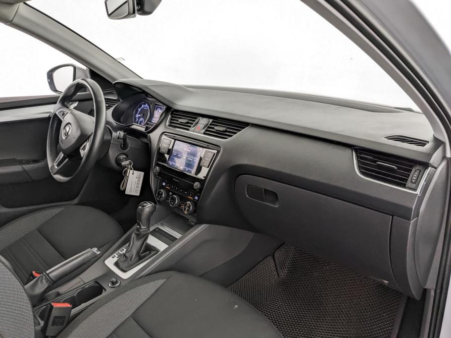 Skoda Octavia III (A7) Рестайлинг Москва  - изображение 11