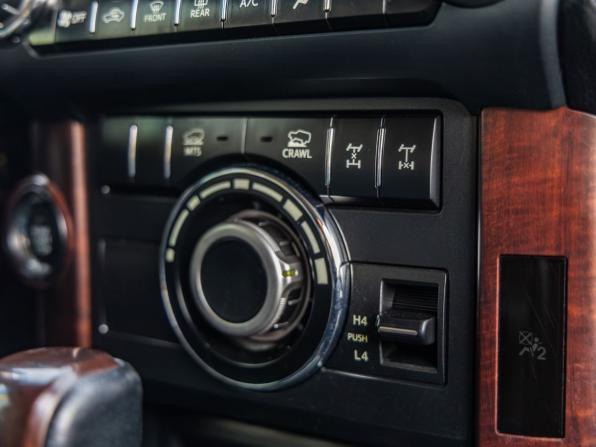 Toyota Land Cruiser Prado 150 Series Рестайлинг 1 с пробегом 2015 года, цена 3 998 000 рублей, 135004 км, внедорожник, Автокод Объявления