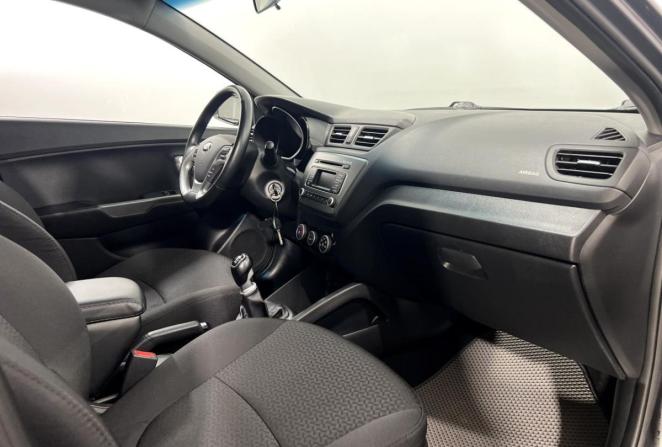 Kia Rio III Рестайлинг с пробегом 2015 года, цена 1 100 000 рублей, 67187 км, седан, Автокод Объявления