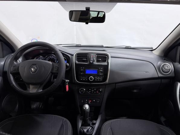 Renault Sandero II с пробегом 2015 года, цена 690 000 рублей, 227696 км, хэтчбек, Автокод Объявления