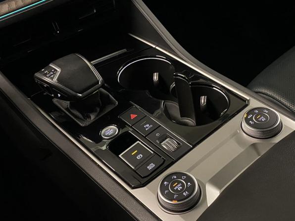 Volkswagen Touareg III с пробегом 2021 года, цена 4 840 000 рублей, 128071 км, внедорожник, Автокод Объявления