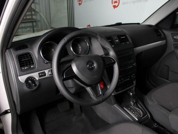 Skoda Yeti I Рестайлинг с пробегом 2015 года, цена 1 300 000 рублей, 99000 км, внедорожник, Автокод Объявления