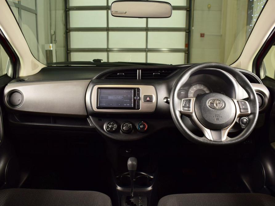 Toyota Vitz III (XP130) Рестайлинг Кемерово  - изображение 7