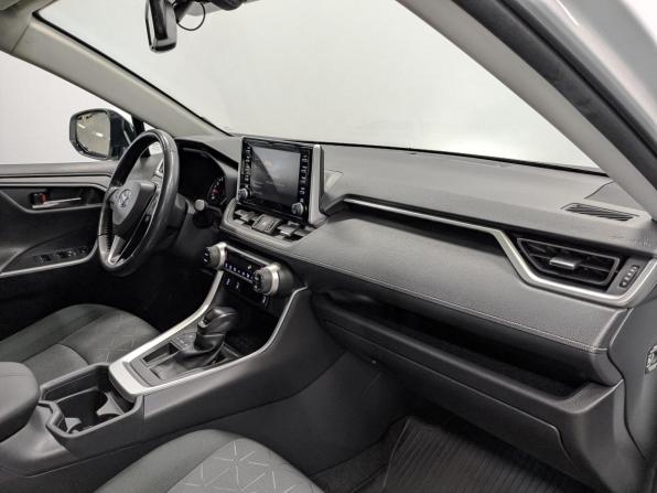 Toyota RAV4 V (XA50) с пробегом 2021 года, цена 3 350 000 рублей, 62472 км, внедорожник, Автокод Объявления