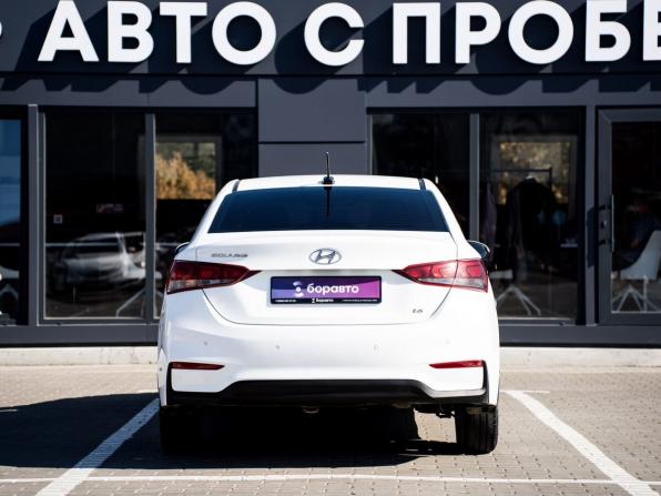 Hyundai Solaris II с пробегом 2017 года, цена 1 360 000 рублей, 82447 км, седан, Автокод Объявления